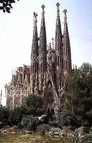 Temple i Parrquia de la Sagrada Famlia de Barcelona. Antoni Gaud.